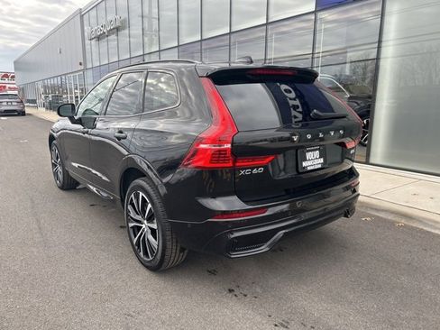 Certified 2025 Volvo XC60 B5 Plus image 3