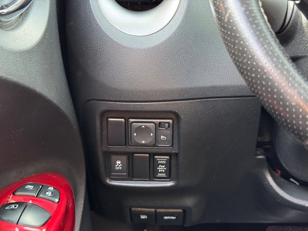 Used 2012 Nissan Juke SL w/ Chrome Pkg AWD/4WD image 30