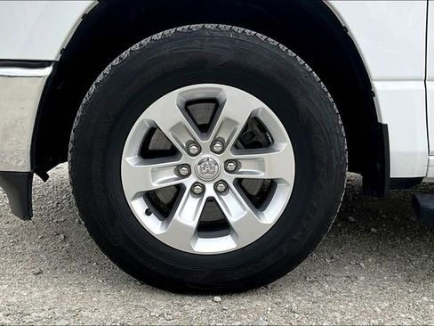 Used 2024 RAM 1500 Laramie image 8