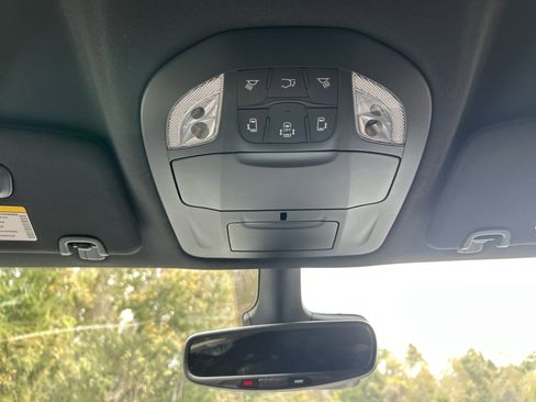 New 2026 Chrysler Pacifica Select image 46