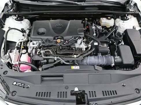 Used 2021 Toyota Avalon XLE image 21