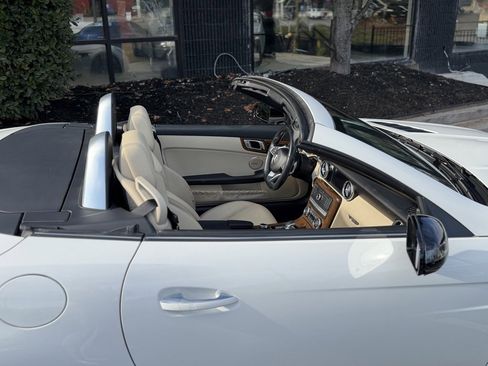 Used 2019 Mercedes-Benz SLC 300 image 48