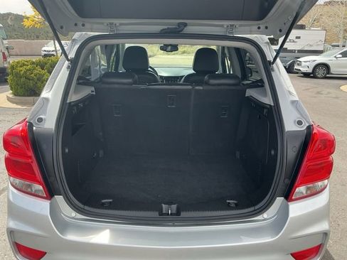 Used 2021 Chevrolet Trax LT AWD/4WD image 20