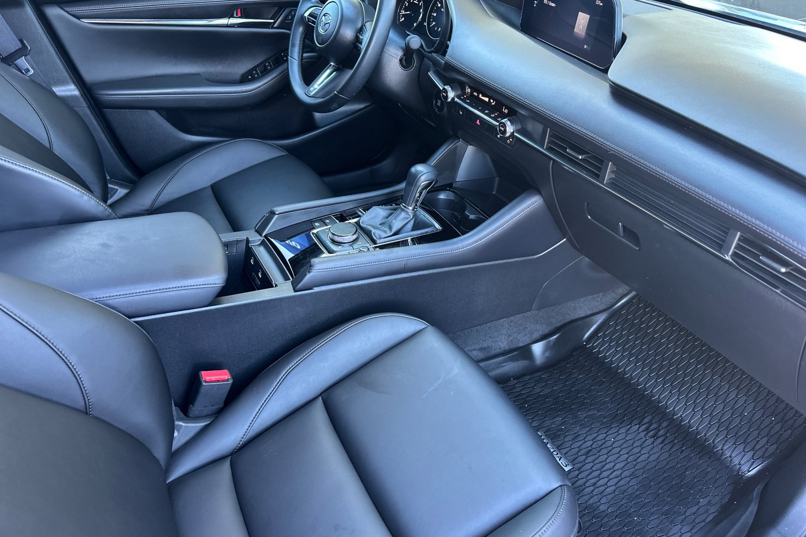 Used 2024 MAZDA MAZDA3 s FWD image 17