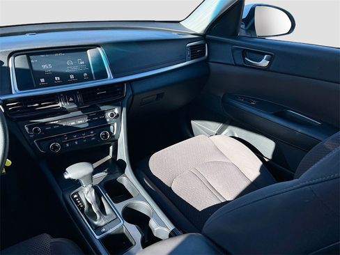 Used 2020 Kia Optima LX image 21