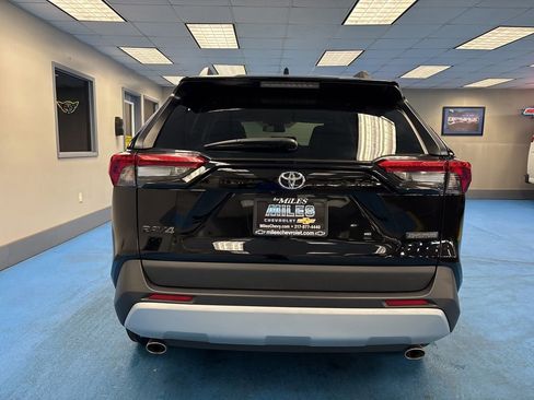 Used 2024 Toyota RAV4 Adventure AWD/4WD image 7