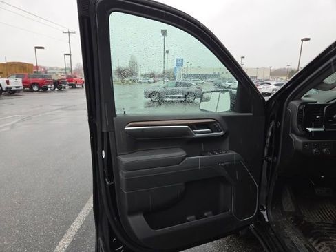Used 2026 Chevrolet Silverado 1500 LT AWD/4WD image 14