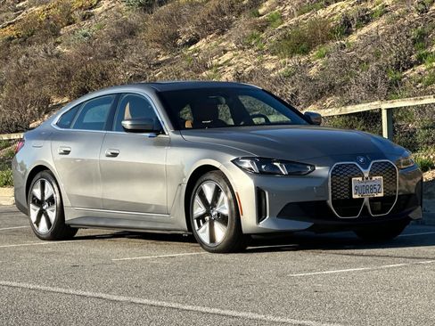 Used 2025 BMW i4 eDrive40 w/ Premium Package image 5