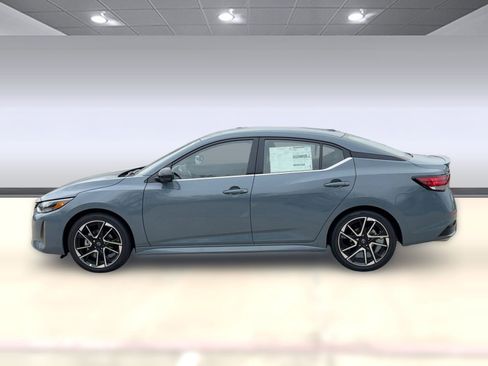 New 2025 Nissan Sentra SR w/ Trunk Package image 2