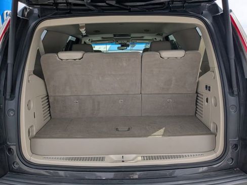 Used 2018 Cadillac Escalade Premium Luxury image 11