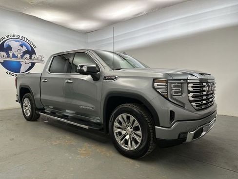 Certified 2025 GMC Sierra 1500 Denali w/ Technology Package AWD/4WD image 7