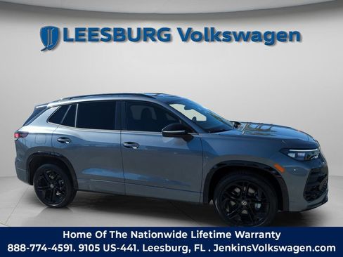 New 2026 Volkswagen Tiguan SE R-Line image 2