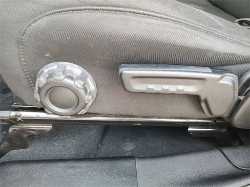 Certified 2022 Jeep Gladiator Sport image 18