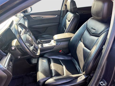 Used 2017 Cadillac XT5 Luxury w/ Driver Awareness Package image 24