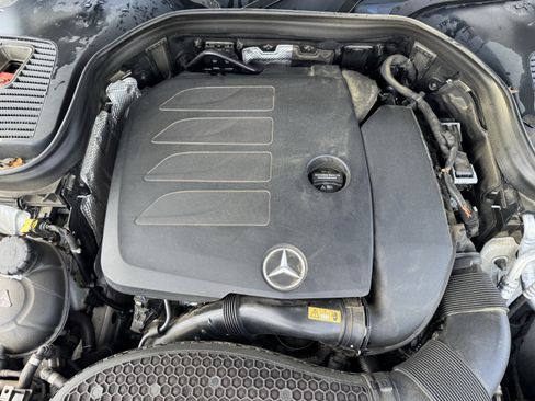 Used 2020 Mercedes-Benz GLC 300 4MATIC image 36
