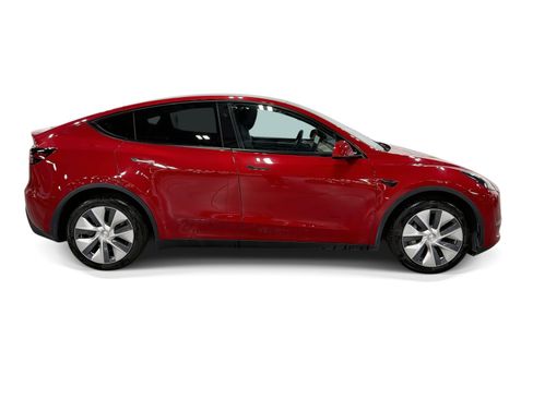 Certified 2023 Tesla Model Y Long Range AWD/4WD image 7
