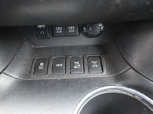 Used 2017 Toyota Highlander XLE AWD/4WD image 24