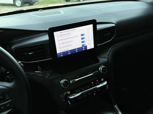 Used 2020 Ford Explorer Limited RWD image 48