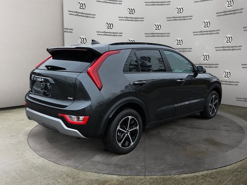 Used 2025 Kia Niro LX FWD image 5