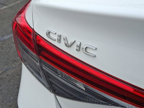Certified 2024 Honda Civic Sport image 31