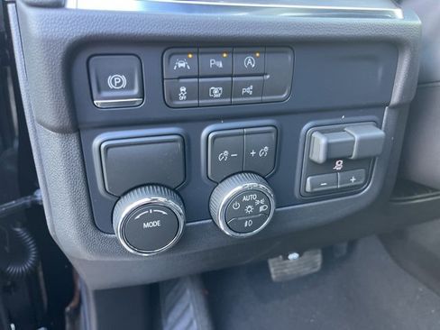 New 2026 Chevrolet Suburban Premier w/ Sun And Tow Package image 20