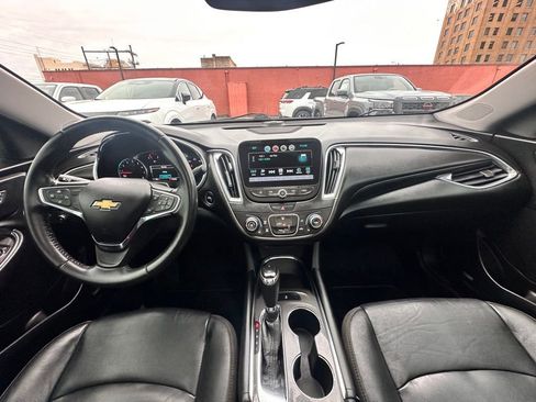Used 2018 Chevrolet Malibu LT w/ Leather Package image 31