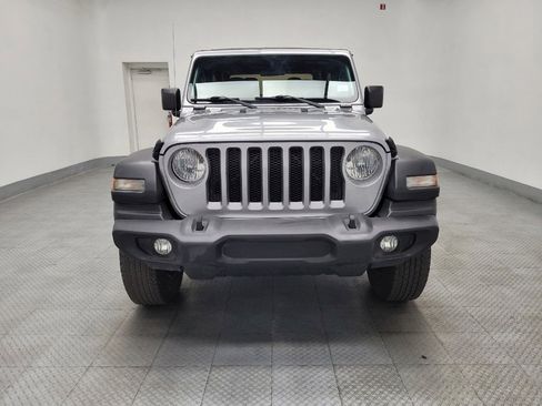 Used 2018 Jeep Wrangler Sport image 14