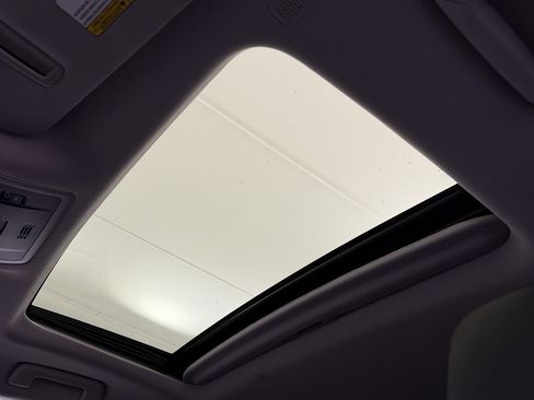 Used 2022 Lexus RX 350L Premium image 8