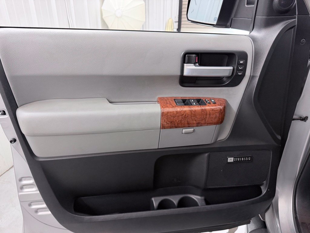 Used 2018 Toyota Sequoia Platinum AWD/4WD image 12