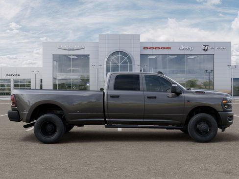 New 2026 RAM 3500 Tradesman AWD/4WD image 21