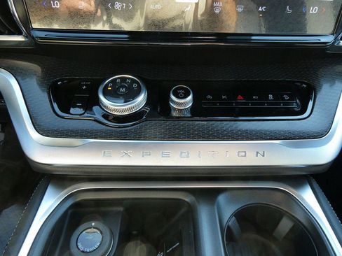 New 2027 Ford Expedition Platinum w/ Stealth Performance Package AWD/4WD image 29