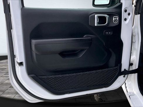 Used 2020 Jeep Gladiator Sport w/ Quick Order Package 24S image 24