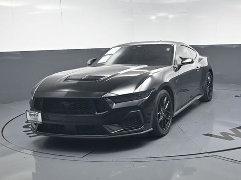 Used 2025 Ford Mustang GT Premium RWD image 11