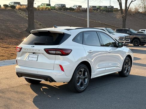 Used 2023 Ford Escape ST-Line w/ Tech Pack #1 image 5