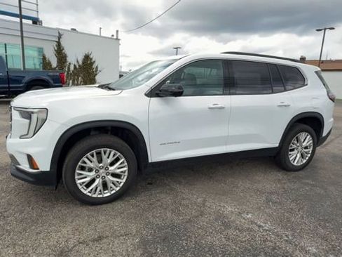 Used 2024 GMC Acadia Elevation AWD/4WD image 4
