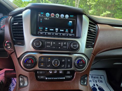 Used 2018 Chevrolet Suburban Premier AWD/4WD image 11