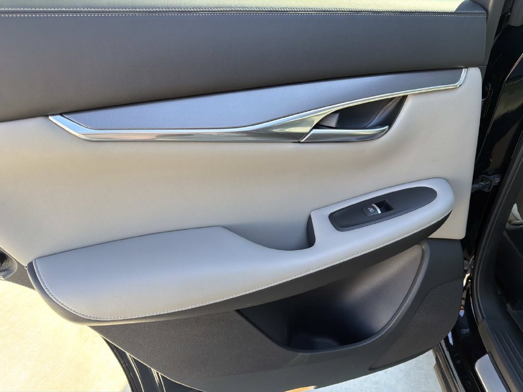 Certified 2023 INFINITI QX50 Luxe FWD image 10