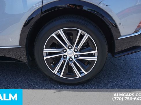 Used 2024 Cadillac Lyriq Luxury AWD/4WD image 16