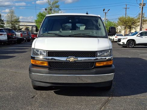 Used 2024 Chevrolet Express 3500 LT w/ LT Preferred Equipment Group RWD image 2