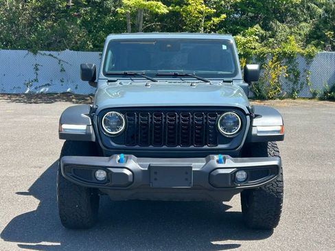 Used 2024 Jeep Wrangler Unlimited AWD/4WD image 2