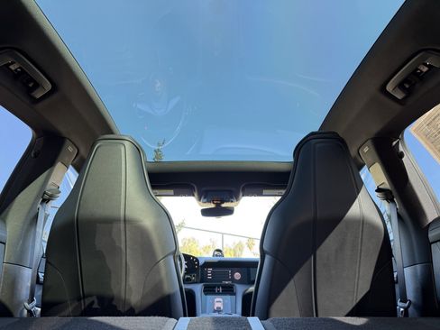 Certified 2021 Porsche Taycan 4S image 35