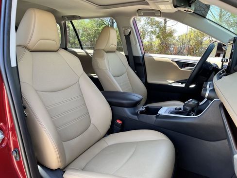 Used 2024 Toyota RAV4 Limited w/ Advanced Technology Package image 26