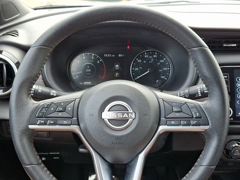 Certified 2023 Nissan Kicks SR w/ SR Premium Package FWD image 19