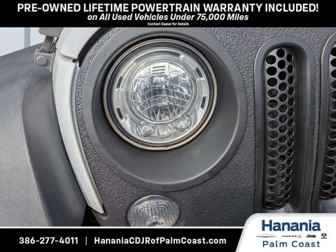 Used 2017 Jeep Wrangler Unlimited Rubicon w/ Connectivity Group AWD/4WD image 9
