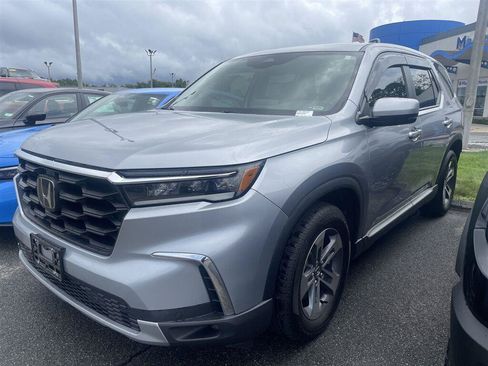 Used 2023 Honda Pilot EX-L image 3