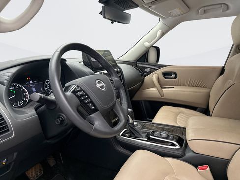 Used 2023 Nissan Armada Platinum w/ Captain's Chairs Package AWD/4WD image 9