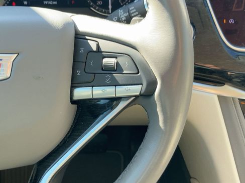 Used 2021 Cadillac XT6 Premium Luxury image 26