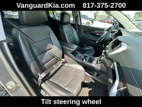 Used 2024 GMC Terrain SLT image 28