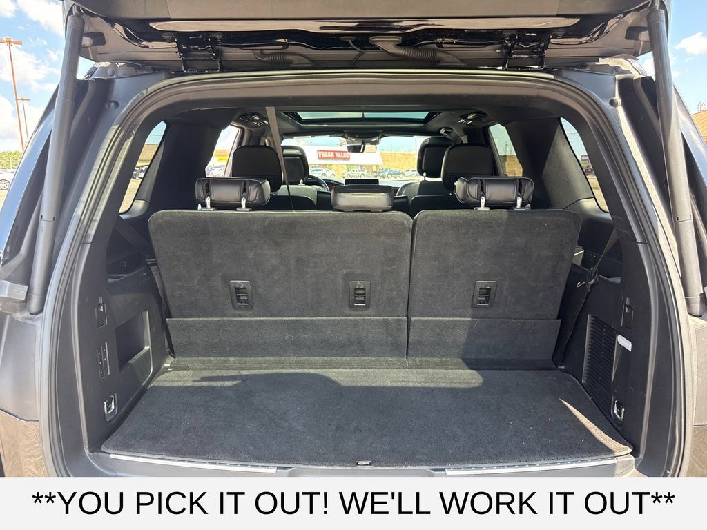 Used 2018 Lincoln Navigator Select w/ Cargo Package RWD image 9