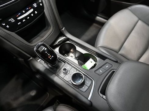 Used 2025 Cadillac XT5 Premium Luxury image 18